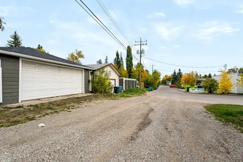 115 Flavelle Road SE photo 43