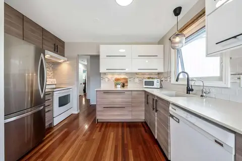 218A Allan Crescent SE photo 10