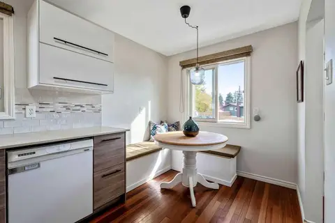 218A Allan Crescent SE photo 11