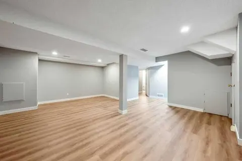 218A Allan Crescent SE photo 22