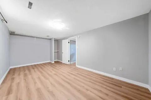 218A Allan Crescent SE photo 28