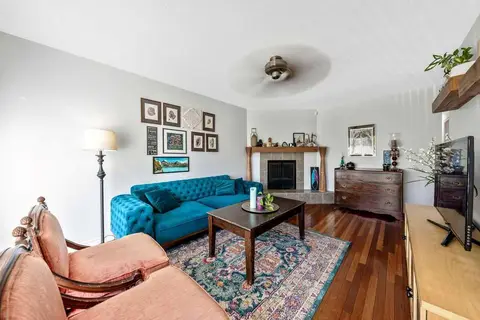 218A Allan Crescent SE photo 3