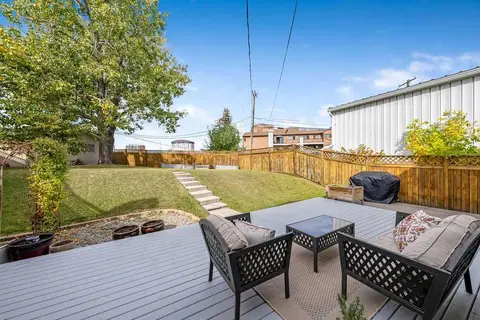 218A Allan Crescent SE photo 31
