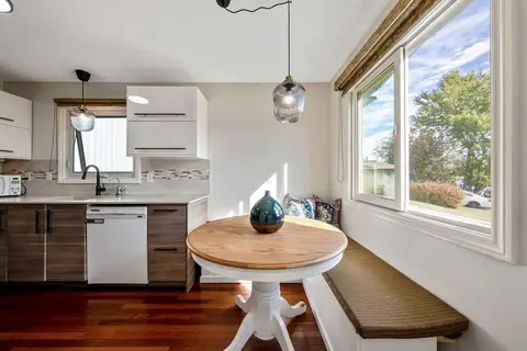 218A Allan Crescent SE photo 7