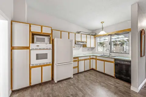 10607 Maplecreek Drive SE photo 18