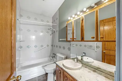 10607 Maplecreek Drive SE photo 23