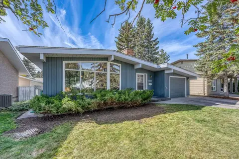 10607 Maplecreek Drive SE photo 3