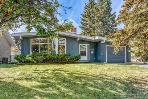 10607 Maplecreek Drive SE photo 4