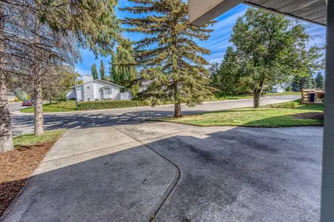 10607 Maplecreek Drive SE photo 6
