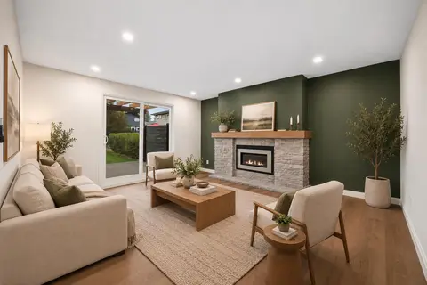 124 Canterbury Drive SW photo 26