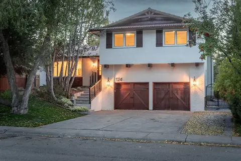 124 Canterbury Drive SW photo 43