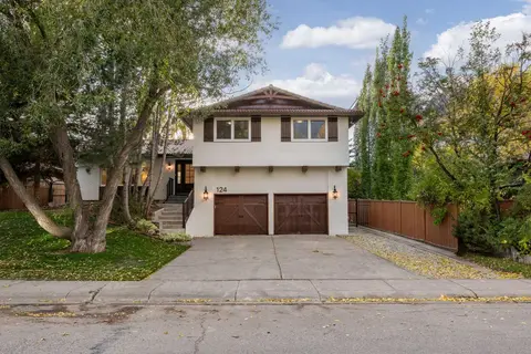 124 Canterbury Drive SW photo 44