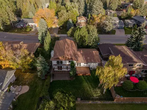 124 Canterbury Drive SW photo 46