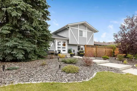 10411 Maplecreek Drive SE photo 2