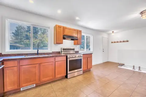 70 Fairview Crescent SE photo 11