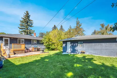 70 Fairview Crescent SE photo 34