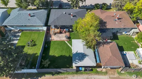 70 Fairview Crescent SE photo 37