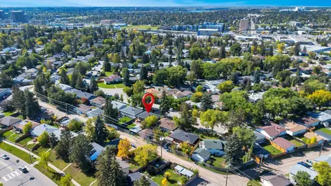 70 Fairview Crescent SE photo 40
