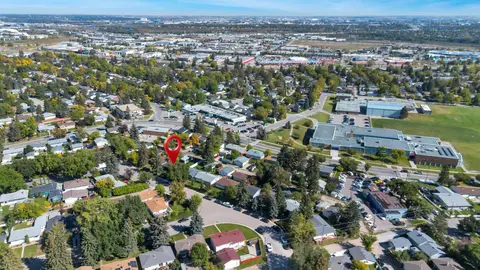 70 Fairview Crescent SE photo 42