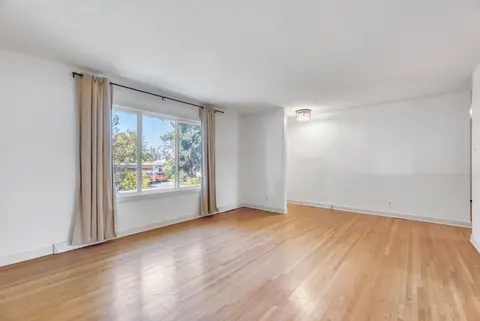 70 Fairview Crescent SE photo 6