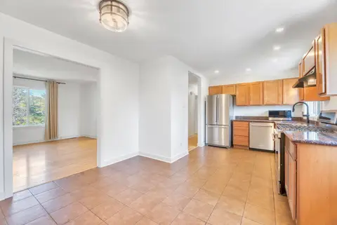 70 Fairview Crescent SE photo 8