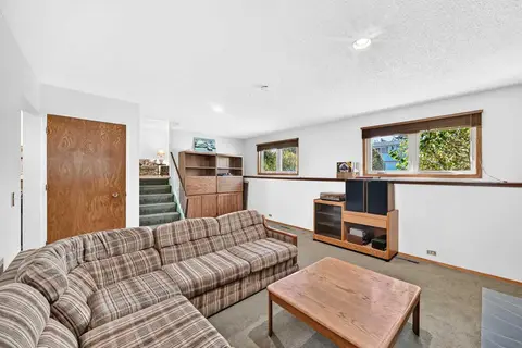 10424 2 Street SE photo 25