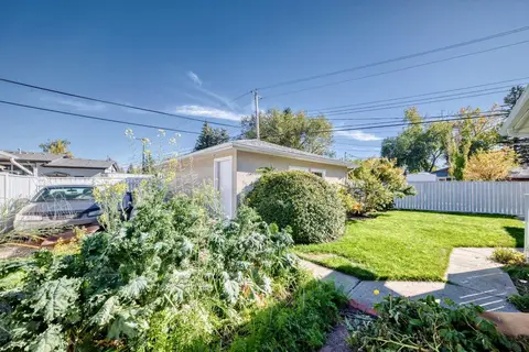 10424 2 Street SE photo 38