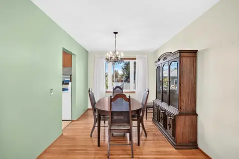 10424 2 Street SE photo 7