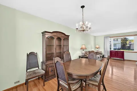 10424 2 Street SE photo 8
