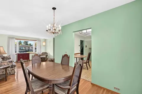 10424 2 Street SE photo 9