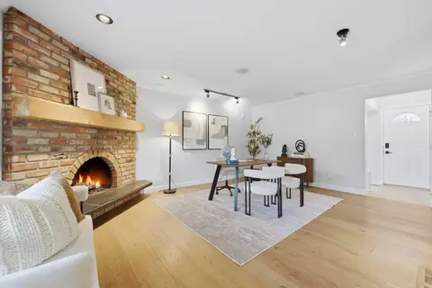 20 Mapleglade Close SE photo 14