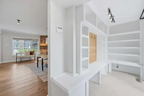 20 Mapleglade Close SE photo 17