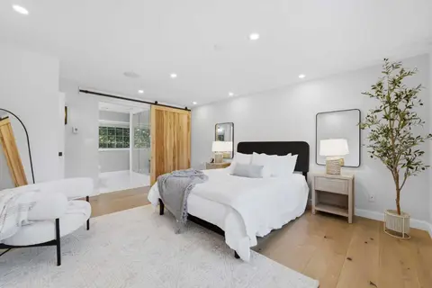 20 Mapleglade Close SE photo 22