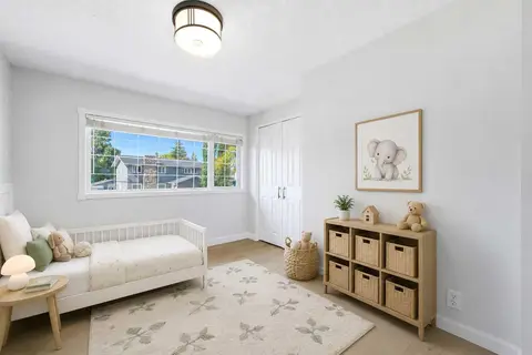 20 Mapleglade Close SE photo 29