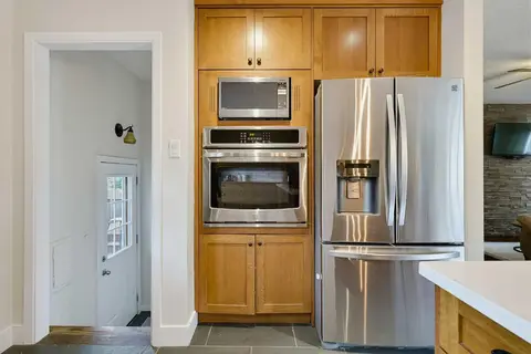 716 Seymour Avenue SW photo 8