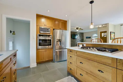 716 Seymour Avenue SW photo 9