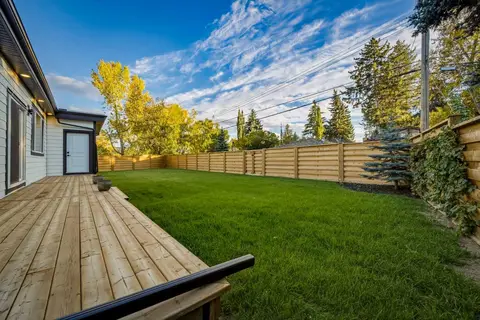 1303 87 Avenue SW photo 41