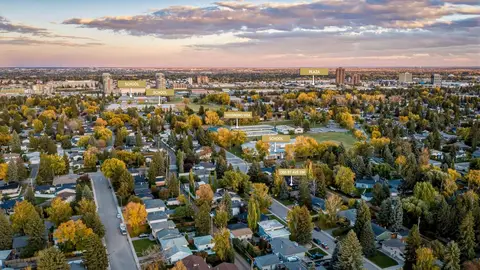 1303 87 Avenue SW photo 47
