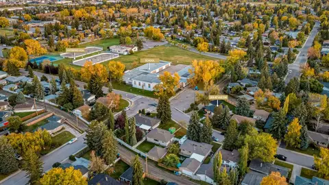 1303 87 Avenue SW photo 48