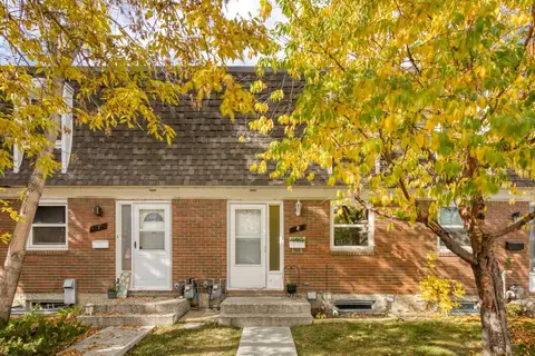 8, 330 Canterbury Drive SW, Calgary