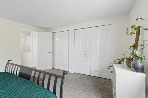 8, 330 Canterbury Drive SW photo 11
