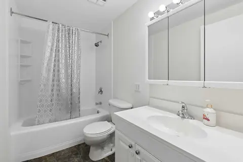 8, 330 Canterbury Drive SW photo 12