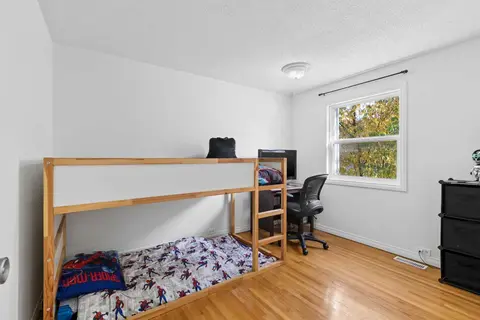 8, 330 Canterbury Drive SW photo 13