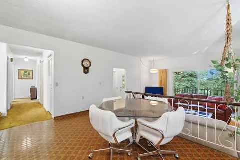 340 Canniff Place SW photo 12