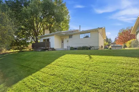 340 Canniff Place SW photo 24