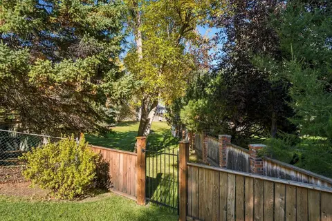 340 Canniff Place SW photo 28