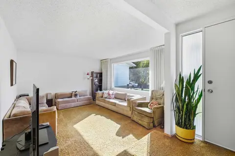 340 Canniff Place SW photo 6