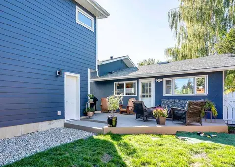 728 71 Avenue SW photo 27