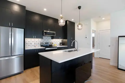 728 71 Avenue SW photo 33
