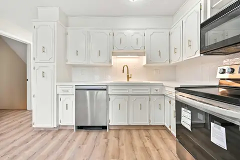 18, 9908 Bonaventure Drive SE photo 10